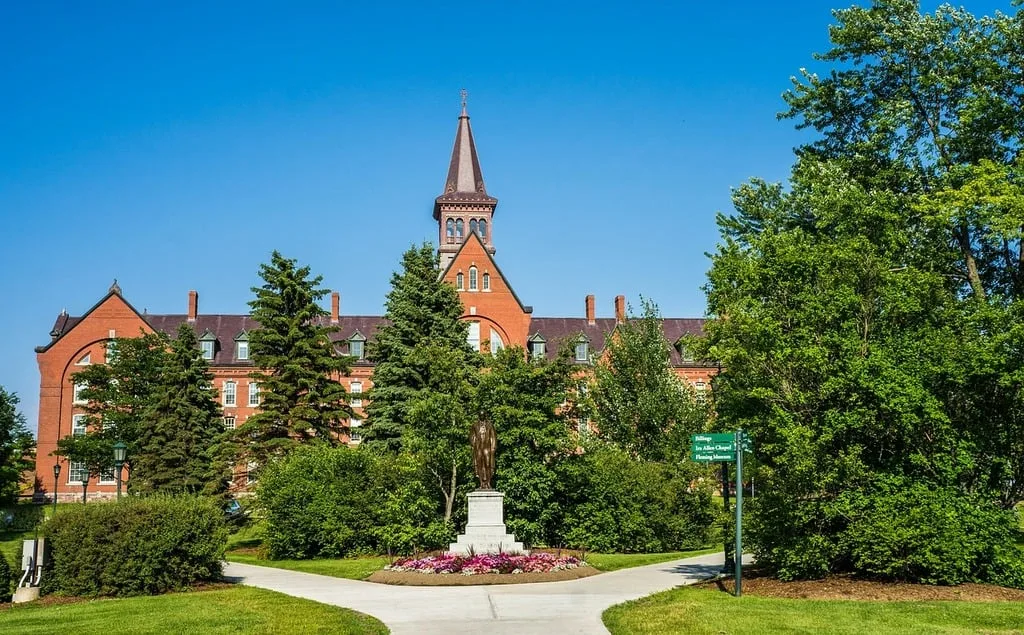 Beautiful view of the University of Vermont campus in Burlington — one of the best places to live in Vermont and among the best cities in Vermont for families, offering excellent education, green spaces, and community living