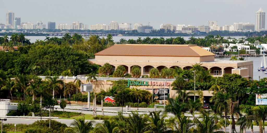 Jungle Island in Miami surrounded by lush palm trees and waterfront views — one of the top things to do in Miami with kids offering animal encounters, interactive exhibits, and family-friendly attractions.