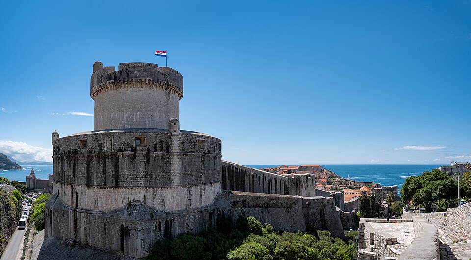 Panoramic view from Minčeta Tower in Dubrovnik, Croatia, one of the top things to do in Dubrovnik, showcasing the Old Town rooftops and city walls.