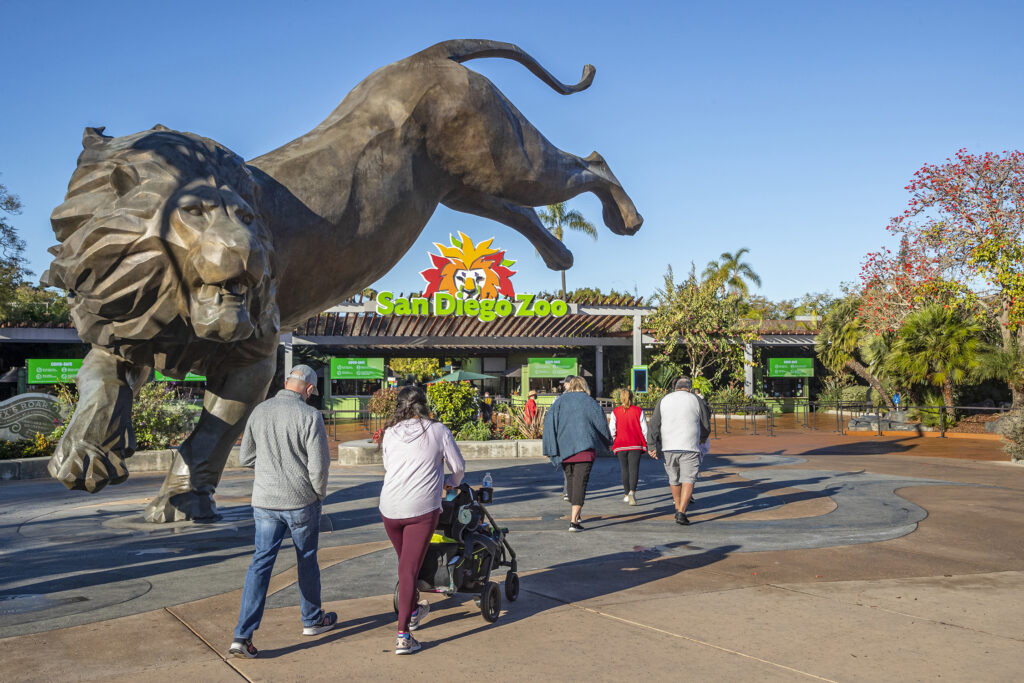 San Diego Zoo entrance with families enjoying the day – Things to Do in San Diego with Kids